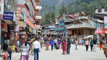 manali mall road